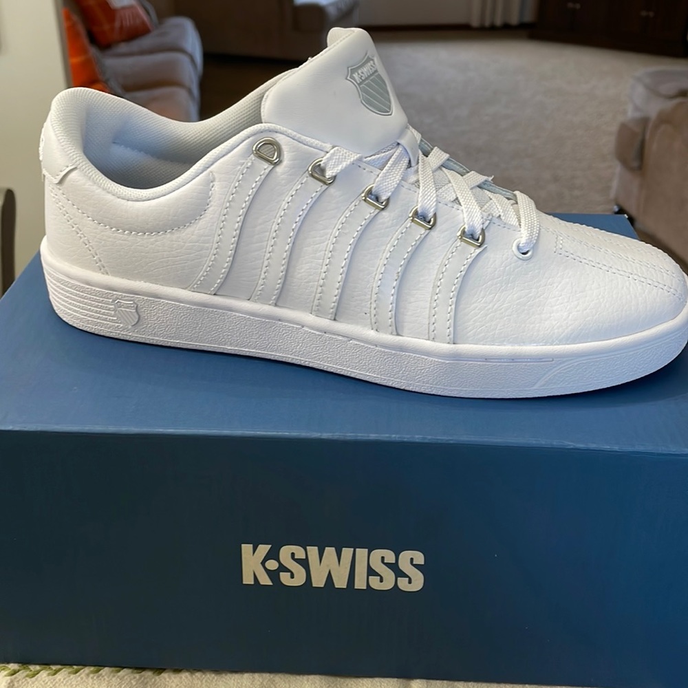 K Swiss sz 8.5 shoes .  Brand new